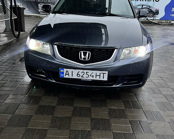 Серый Хонда Аккорд, объемом двигателя 2.2 л и пробегом 395 тыс. км за 4000 $, фото 1 на Automoto.ua