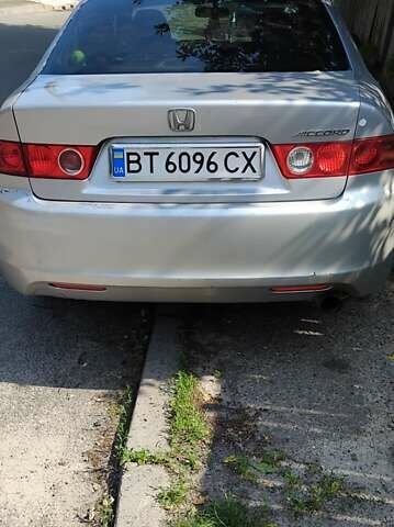 Серый Хонда Аккорд, объемом двигателя 2 л и пробегом 230 тыс. км за 5544 $, фото 1 на Automoto.ua