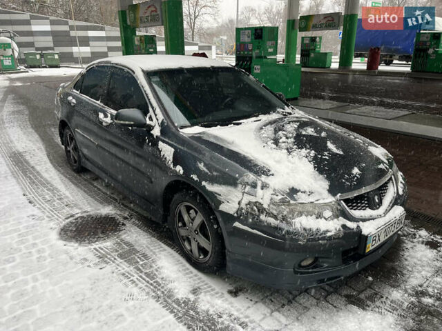 Серый Хонда Аккорд, объемом двигателя 2.35 л и пробегом 372 тыс. км за 4450 $, фото 1 на Automoto.ua