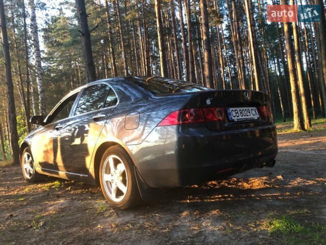 Серый Хонда Аккорд, объемом двигателя 2 л и пробегом 303 тыс. км за 5500 $, фото 1 на Automoto.ua