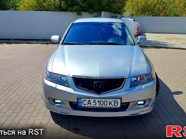 Серый Хонда Аккорд, объемом двигателя 2.4 л и пробегом 430 тыс. км за 6400 $, фото 1 на Automoto.ua