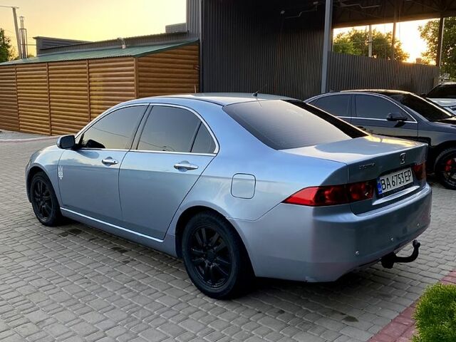 Серый Хонда Аккорд, объемом двигателя 2.2 л и пробегом 400 тыс. км за 5500 $, фото 1 на Automoto.ua