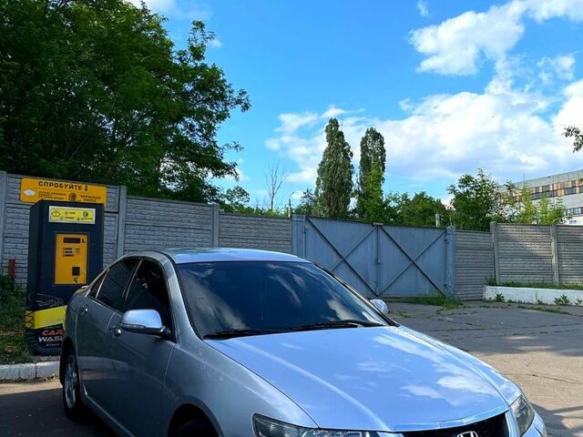 Сірий Хонда Аккорд, об'ємом двигуна 2 л та пробігом 301 тис. км за 6100 $, фото 1 на Automoto.ua