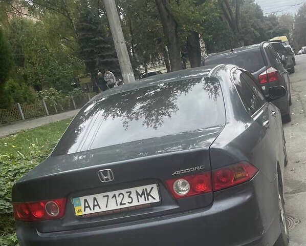 Серый Хонда Аккорд, объемом двигателя 2 л и пробегом 358 тыс. км за 6500 $, фото 1 на Automoto.ua