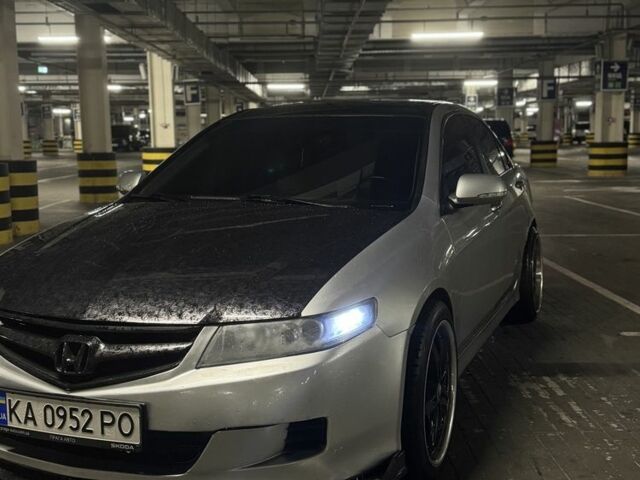 Сірий Хонда Аккорд, об'ємом двигуна 2 л та пробігом 300 тис. км за 5500 $, фото 1 на Automoto.ua