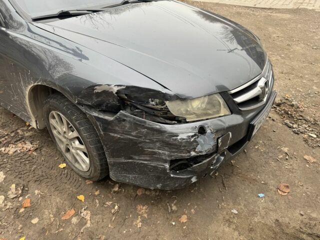 Серый Хонда Аккорд, объемом двигателя 2 л и пробегом 200 тыс. км за 3000 $, фото 1 на Automoto.ua