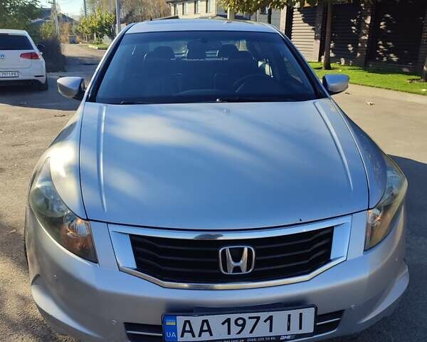 Серый Хонда Аккорд, объемом двигателя 2.35 л и пробегом 415 тыс. км за 5500 $, фото 1 на Automoto.ua