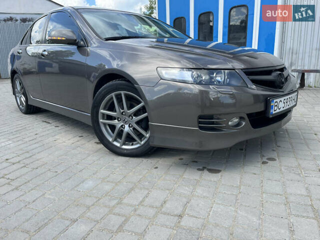 Серый Хонда Аккорд, объемом двигателя 2.4 л и пробегом 270 тыс. км за 8600 $, фото 1 на Automoto.ua