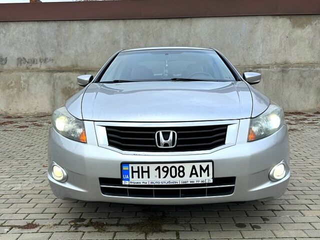Серый Хонда Аккорд, объемом двигателя 2.4 л и пробегом 210 тыс. км за 6400 $, фото 1 на Automoto.ua