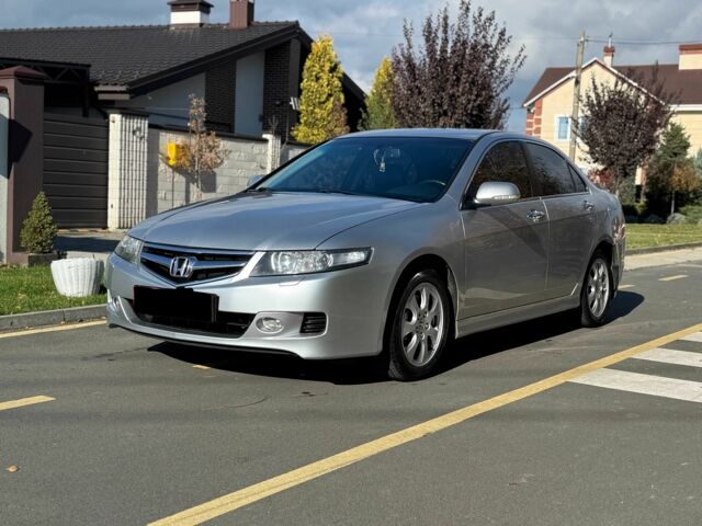 Сірий Хонда Аккорд, об'ємом двигуна 2 л та пробігом 235 тис. км за 6950 $, фото 1 на Automoto.ua