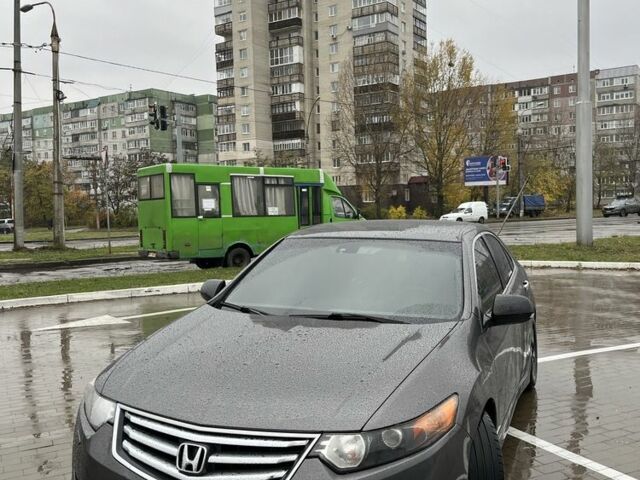 Сірий Хонда Аккорд, об'ємом двигуна 2.4 л та пробігом 295 тис. км за 8299 $, фото 1 на Automoto.ua