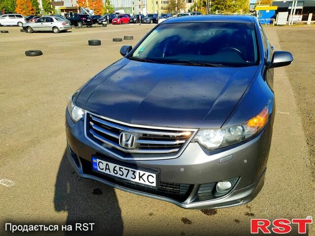 Серый Хонда Аккорд, объемом двигателя 2.4 л и пробегом 232 тыс. км за 9700 $, фото 1 на Automoto.ua