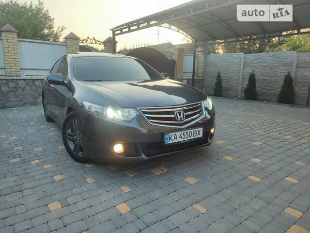 Серый Хонда Аккорд, объемом двигателя 2.35 л и пробегом 224 тыс. км за 8499 $, фото 1 на Automoto.ua