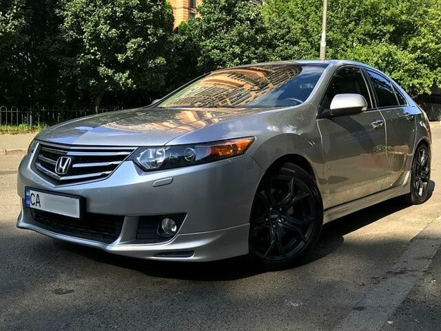 Сірий Хонда Аккорд, об'ємом двигуна 2.4 л та пробігом 247 тис. км за 9700 $, фото 1 на Automoto.ua