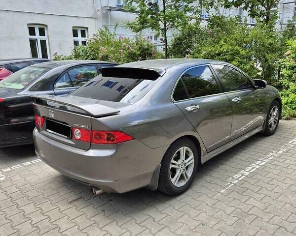 Сірий Хонда Аккорд, об'ємом двигуна 2 л та пробігом 211 тис. км за 6800 $, фото 1 на Automoto.ua