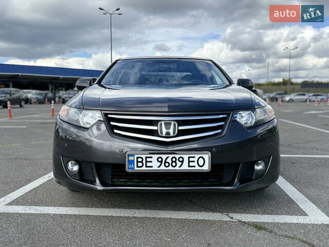 Серый Хонда Аккорд, объемом двигателя 2.35 л и пробегом 212 тыс. км за 9700 $, фото 1 на Automoto.ua