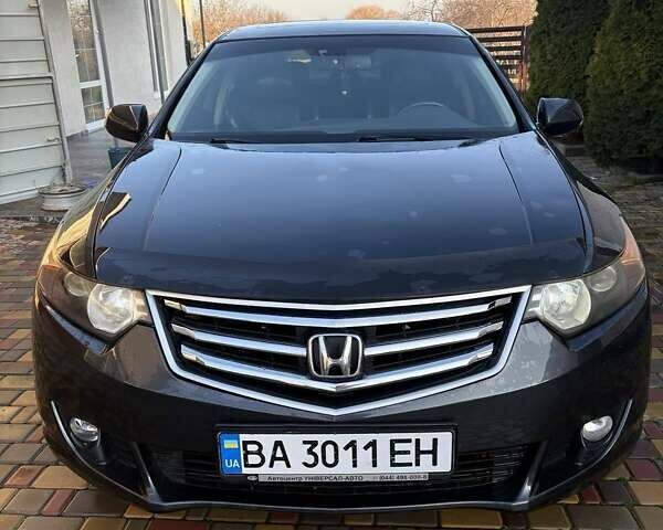 Серый Хонда Аккорд, объемом двигателя 2 л и пробегом 180 тыс. км за 8800 $, фото 1 на Automoto.ua