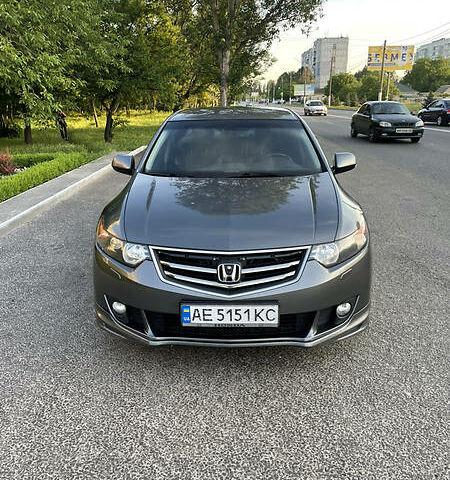 Серый Хонда Аккорд, объемом двигателя 2.4 л и пробегом 148 тыс. км за 11200 $, фото 1 на Automoto.ua