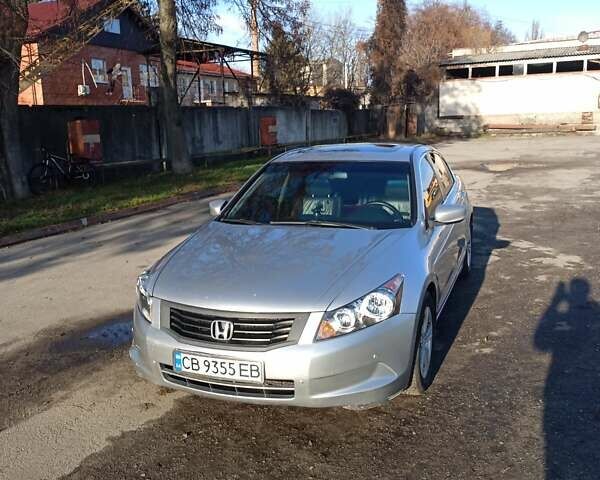 Серый Хонда Аккорд, объемом двигателя 2.4 л и пробегом 242 тыс. км за 7800 $, фото 1 на Automoto.ua