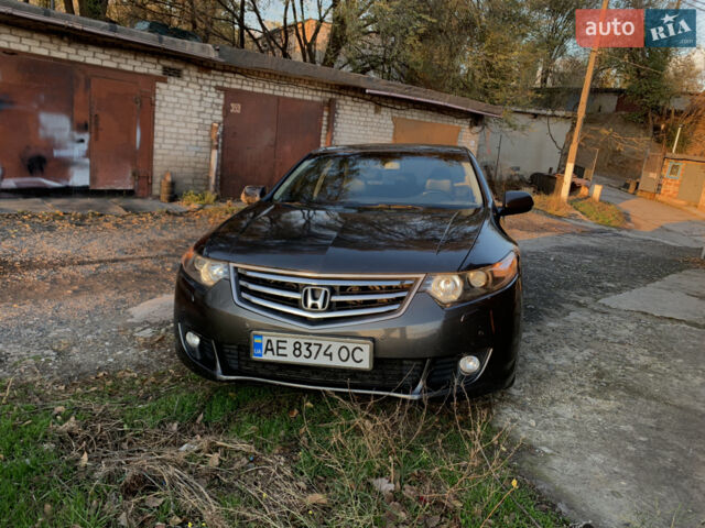 Сірий Хонда Аккорд, об'ємом двигуна 2.4 л та пробігом 214 тис. км за 9100 $, фото 1 на Automoto.ua