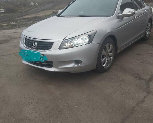 Серый Хонда Аккорд, объемом двигателя 2.4 л и пробегом 300 тыс. км за 9000 $, фото 1 на Automoto.ua