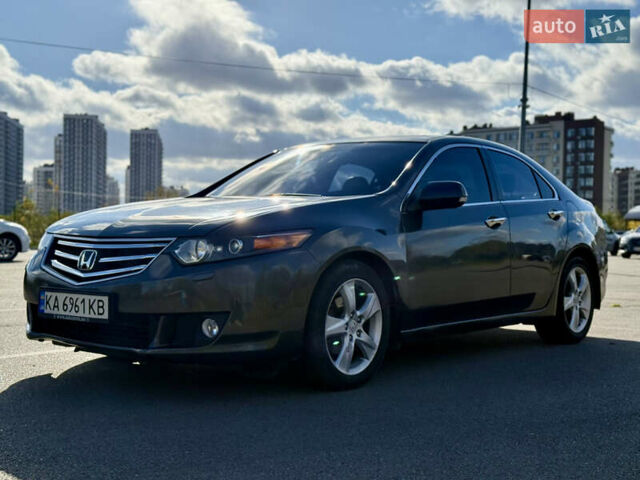 Серый Хонда Аккорд, объемом двигателя 2 л и пробегом 200 тыс. км за 8699 $, фото 1 на Automoto.ua