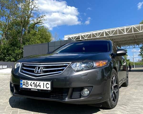 Серый Хонда Аккорд, объемом двигателя 2.4 л и пробегом 256 тыс. км за 11000 $, фото 1 на Automoto.ua