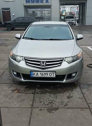 Серый Хонда Аккорд, объемом двигателя 2.2 л и пробегом 262 тыс. км за 8300 $, фото 1 на Automoto.ua