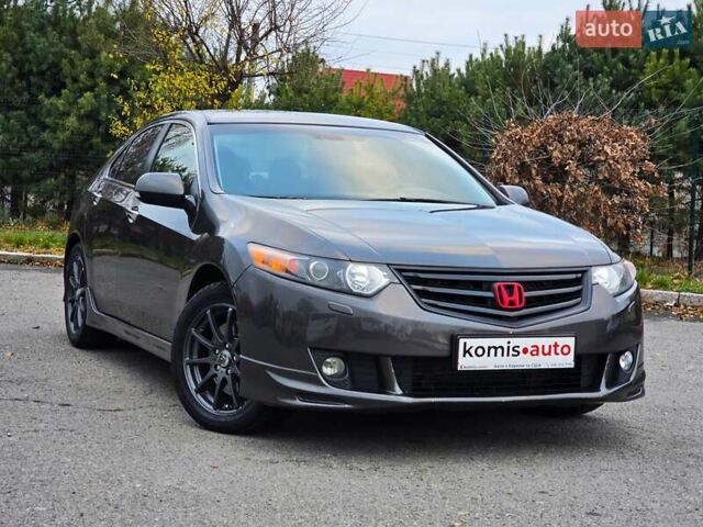 Серый Хонда Аккорд, объемом двигателя 2.4 л и пробегом 380 тыс. км за 9499 $, фото 1 на Automoto.ua