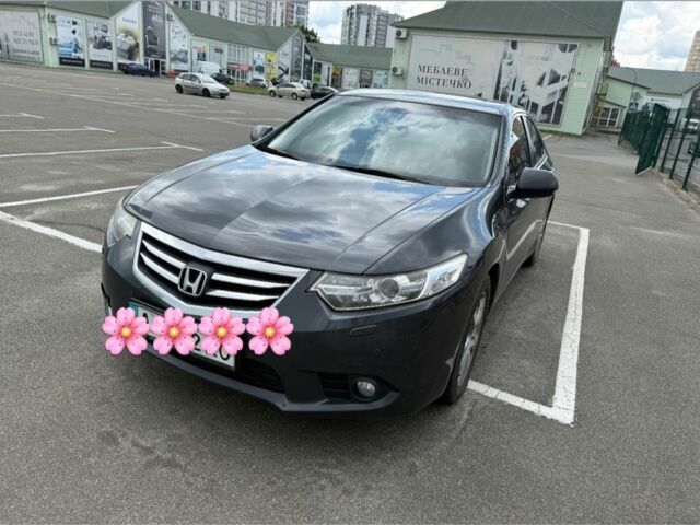 Серый Хонда Аккорд, объемом двигателя 2.4 л и пробегом 250 тыс. км за 12700 $, фото 1 на Automoto.ua