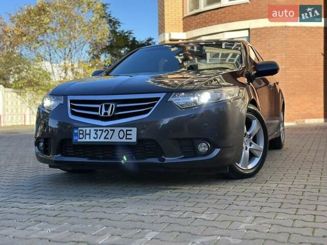 Сірий Хонда Аккорд, об'ємом двигуна 2.35 л та пробігом 165 тис. км за 11900 $, фото 1 на Automoto.ua