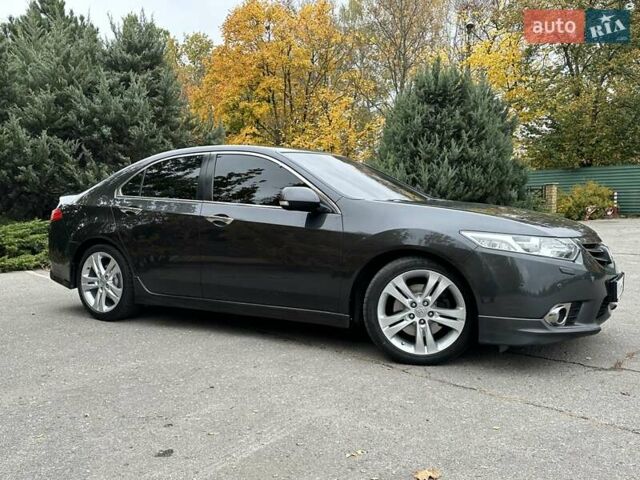 Серый Хонда Аккорд, объемом двигателя 2.4 л и пробегом 178 тыс. км за 11500 $, фото 1 на Automoto.ua