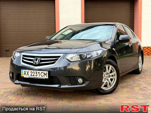 Серый Хонда Аккорд, объемом двигателя 2 л и пробегом 118 тыс. км за 10500 $, фото 1 на Automoto.ua