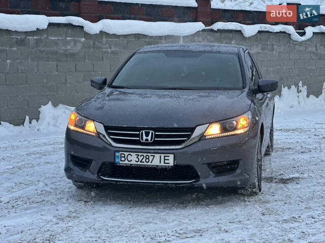 Серый Хонда Аккорд, объемом двигателя 2.36 л и пробегом 230 тыс. км за 9950 $, фото 1 на Automoto.ua