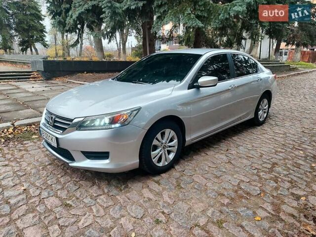 Сірий Хонда Аккорд, об'ємом двигуна 2.36 л та пробігом 235 тис. км за 9400 $, фото 1 на Automoto.ua