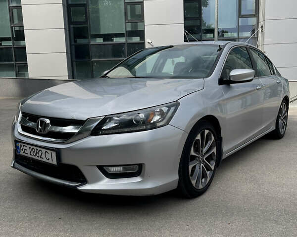 Сірий Хонда Аккорд, об'ємом двигуна 2.36 л та пробігом 203 тис. км за 10300 $, фото 1 на Automoto.ua