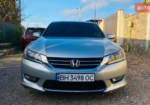 Сірий Хонда Аккорд, об'ємом двигуна 2.4 л та пробігом 190 тис. км за 10600 $, фото 1 на Automoto.ua