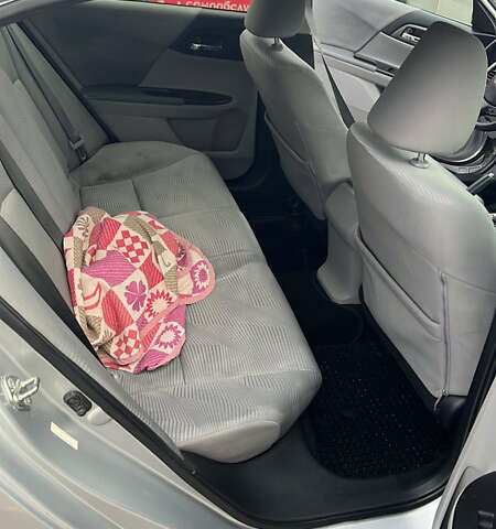 Серый Хонда Аккорд, объемом двигателя 2.36 л и пробегом 260 тыс. км за 8000 $, фото 1 на Automoto.ua