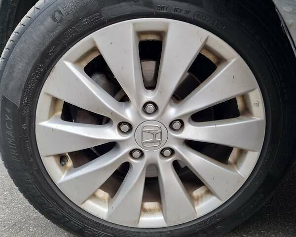 Хонда Аккорд 2014 в Киеве на Automoto.ua Серый Хонда Аккорд, объемом двигателя 2.4 л и пробегом 185 тыс. км за 11500 $, фото 1 на Automoto.ua