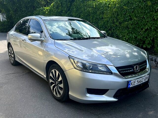 Серый Хонда Аккорд, объемом двигателя 2 л и пробегом 213 тыс. км за 11500 $, фото 1 на Automoto.ua