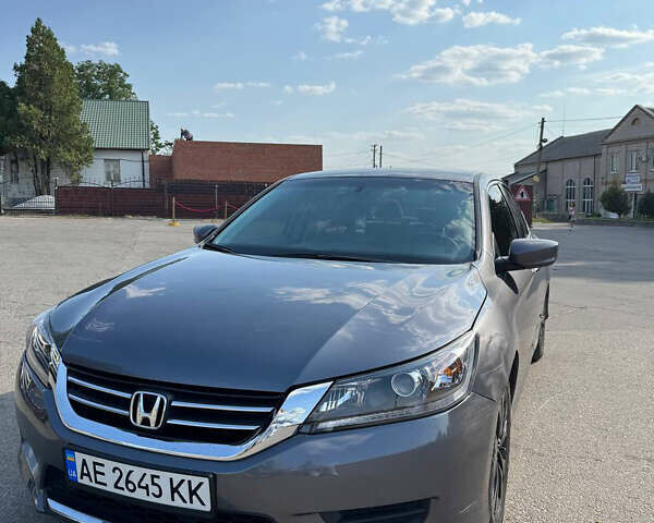 Серый Хонда Аккорд, объемом двигателя 2.36 л и пробегом 125 тыс. км за 9100 $, фото 1 на Automoto.ua