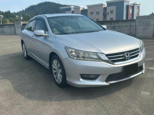 Серый Хонда Аккорд, объемом двигателя 3.5 л и пробегом 73 тыс. км за 8000 $, фото 1 на Automoto.ua