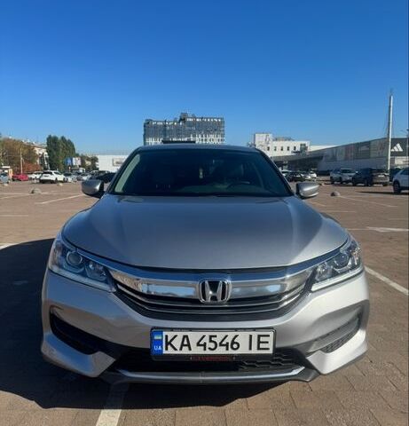 Серый Хонда Аккорд, объемом двигателя 2 л и пробегом 122 тыс. км за 13000 $, фото 1 на Automoto.ua