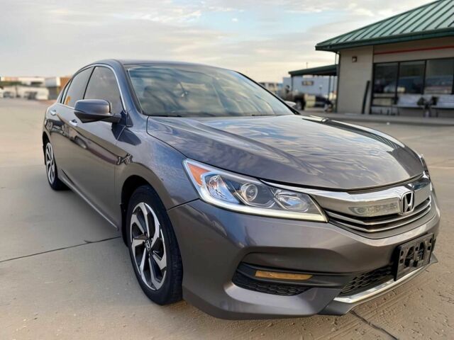 Серый Хонда Аккорд, объемом двигателя 2.4 л и пробегом 68 тыс. км за 9000 $, фото 1 на Automoto.ua