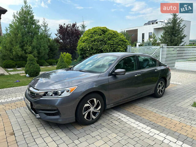Серый Хонда Аккорд, объемом двигателя 2.4 л и пробегом 72 тыс. км за 15800 $, фото 1 на Automoto.ua
