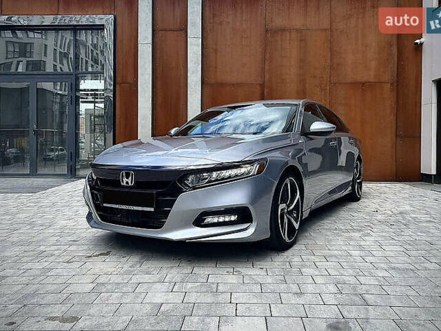 Серый Хонда Аккорд, объемом двигателя 1.5 л и пробегом 95 тыс. км за 17800 $, фото 1 на Automoto.ua