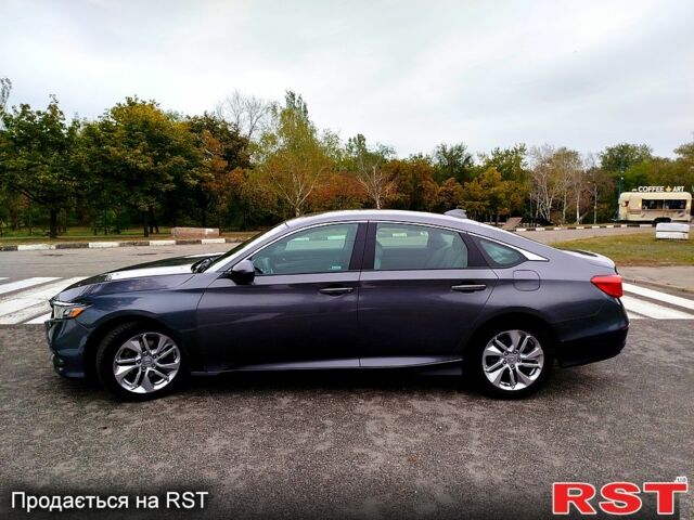 Серый Хонда Аккорд, объемом двигателя 1.5 л и пробегом 69 тыс. км за 13999 $, фото 1 на Automoto.ua