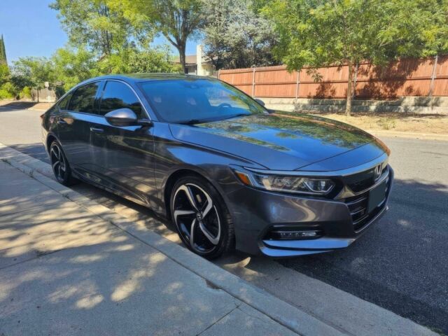 Серый Хонда Аккорд, объемом двигателя 1.5 л и пробегом 40 тыс. км за 13200 $, фото 1 на Automoto.ua