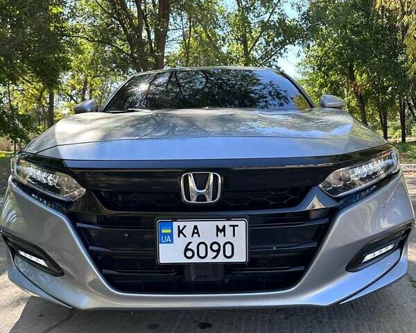 Серый Хонда Аккорд, объемом двигателя 2 л и пробегом 102 тыс. км за 25999 $, фото 1 на Automoto.ua