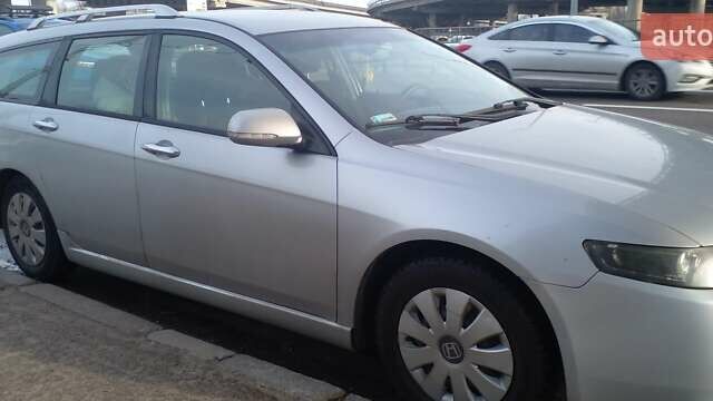 Серый Хонда Аккорд, объемом двигателя 2 л и пробегом 200 тыс. км за 4150 $, фото 1 на Automoto.ua